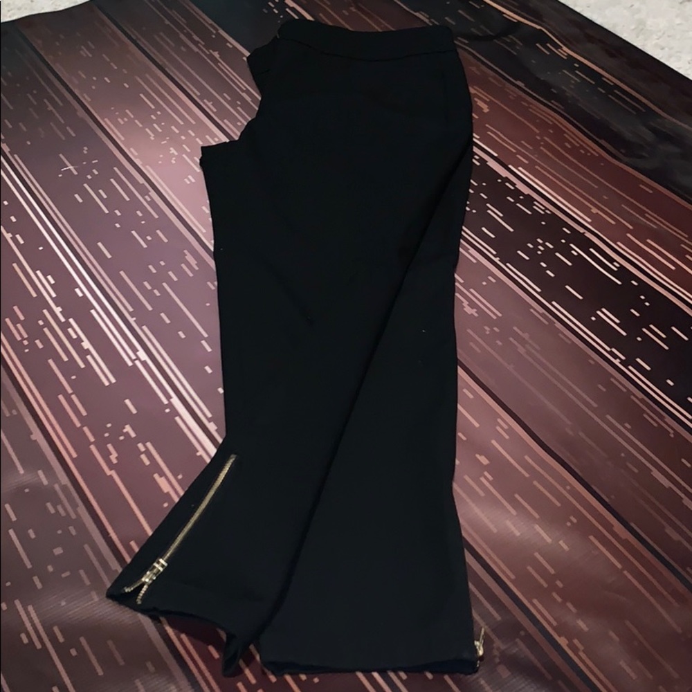 Black Ankle Crop